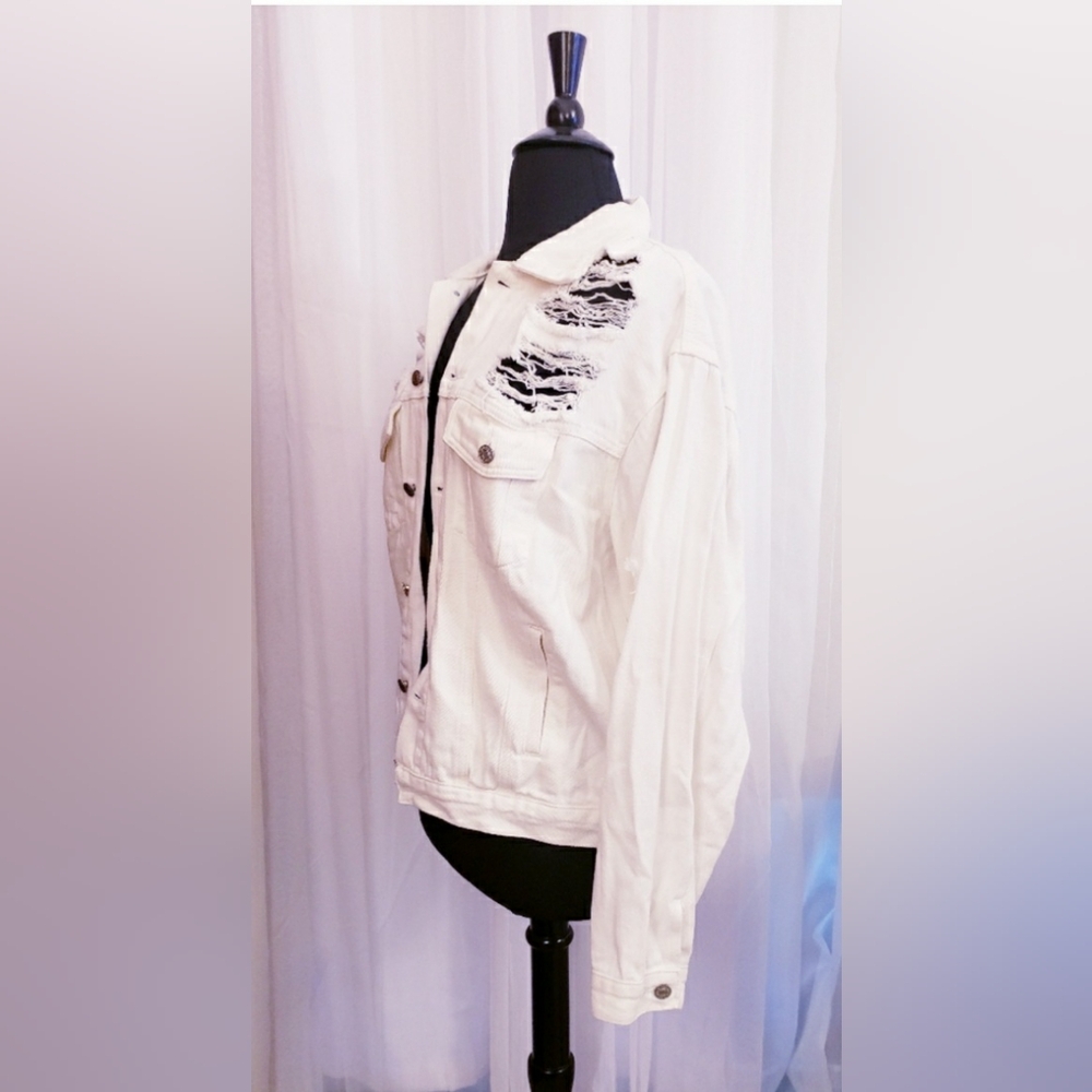 LAURIEBELLS BOUTIQUE HEWITT DISTRESSED DENIM JACKET - Picture 4 of 8